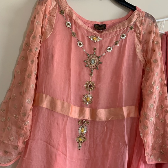 Pakistani Designer Dress 3Pc - Picture 3 of 7